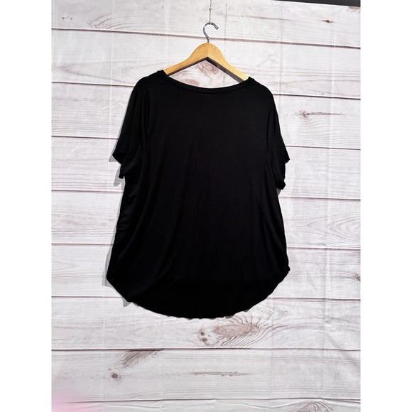 Ady P Size 1X‎ Women's Black Short Sleeve T-shirt With Front Pocket Shirttail - Picture 3 of 6